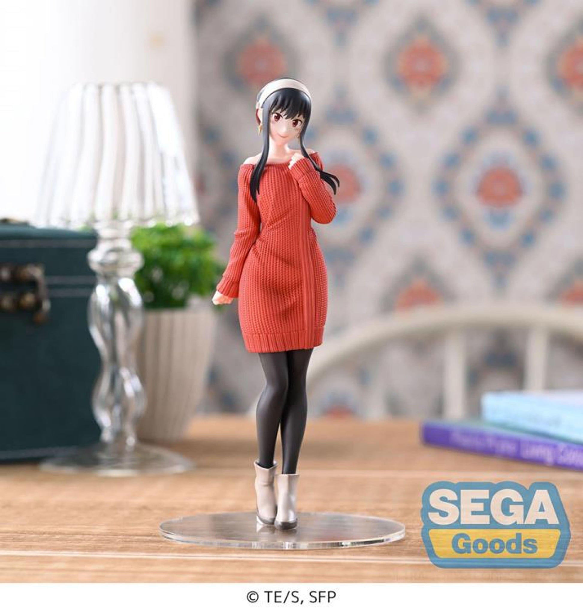 Spy x Family Yor Forger (Plain Clothes) Premium Figure 