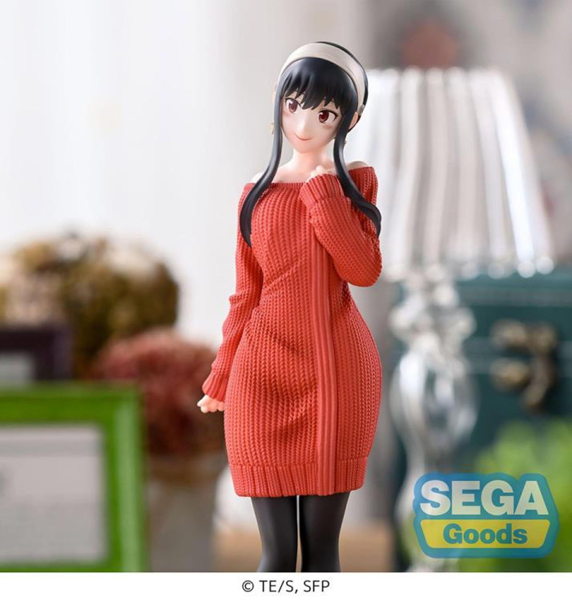 Spy x Family Yor Forger (Plain Clothes) Premium Figure 