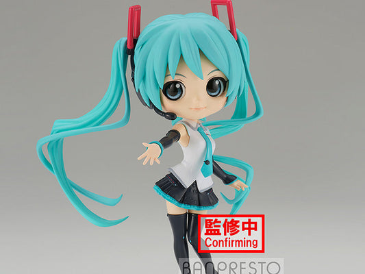 Vocaloid Q Posket Hatsune Miku V4X Style (Ver.A) *Pre-Order* 